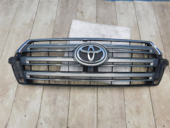 б/у Решетка радиатора Toyota Land Cruiser 200 2015-