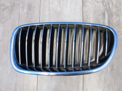 Решетка радиатора левая BMW 5-серия F10/F11 2010-2013